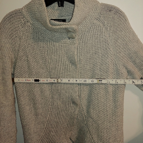 RW&CO Women's Size Extra Small Sweater. Wrap Style Cardigan with Big Buttons. - Picture 4 of 5